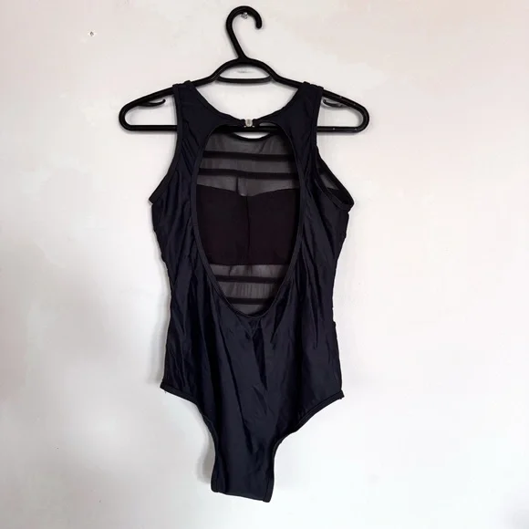 Amazon • Bathing Suit - Picture 5 of 5